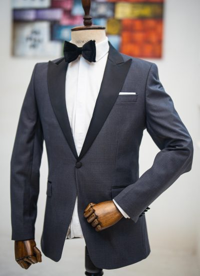 CHARCOAL GREY TUXEDO